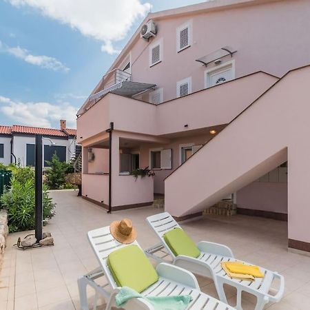 Apartment F-1 Klimno Exterior photo